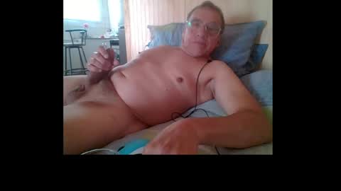 Snapshot of santiago_n chatting on 04/22/26, 03:46 santiago_n online show from 04/22/26, 03:46