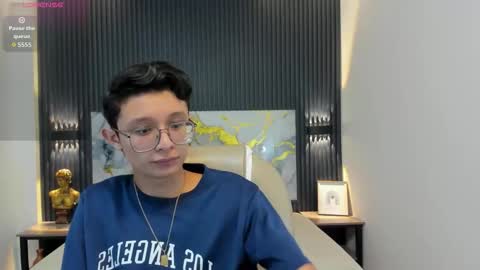 Snapshot of santiago_russo18 chatting on 10/12/25, 01:10 santiago_russo18 online show from 10/12/25, 01:10