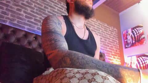 Santiago Hincapiie online show from 03/12/26, 08:59