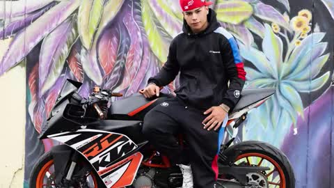 Santi Reyes online show from 02/01/26, 04:00