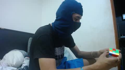 Snapshot of santiagoxxxtreme_ chatting on 12/05/24, 07:05 Santiago online show from 12/05/24, 07:05