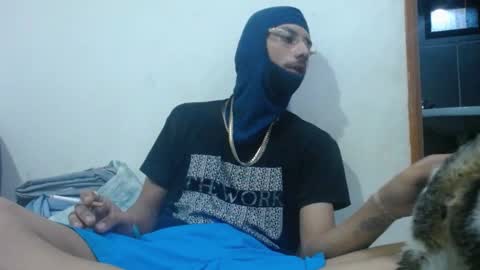 Snapshot of santiagoxxxtreme_ chatting on 12/05/24, 10:12 Santiago online show from 12/05/24, 10:12