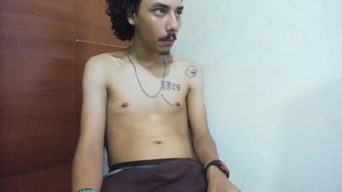Snapshot of santiagoxxxtreme_ chatting on 12/18/24, 09:47 Santiago online show from 12/18/24, 09:47