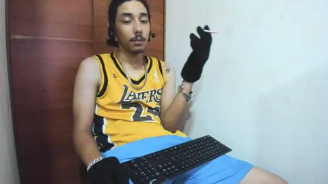 Snapshot of santiagoxxxtreme_ chatting on 12/28/24, 06:49 Santiago online show from 12/28/24, 06:49