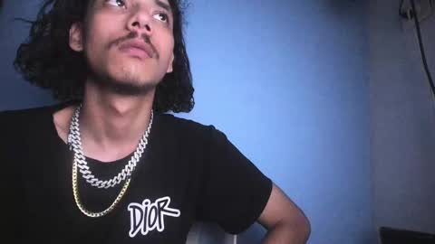 Snapshot of santiagoxxxtreme_ chatting on 01/13/25, 09:19 Santiago online show from 01/13/25, 09:19