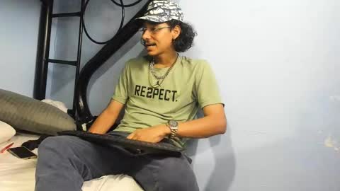 Snapshot of santiagoxxxtreme_ chatting on 01/28/25, 07:53 Santiago online show from 01/28/25, 07:53