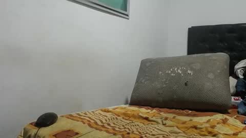 Snapshot of santiagoxxxtreme_ chatting on 09/13/25, 10:09 Santiago online show from 09/13/25, 10:09