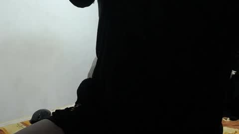 Snapshot of santiagoxxxtreme_ chatting on 10/02/25, 09:16 Santiago online show from 10/02/25, 09:16