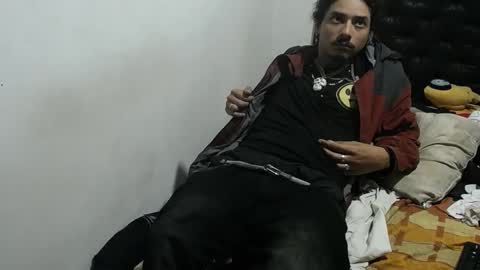 Snapshot of santiagoxxxtreme_ chatting on 10/19/25, 05:30 Santiago online show from 10/19/25, 05:30