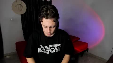 Julius Novachrono  online show from 12/20/25, 05:36