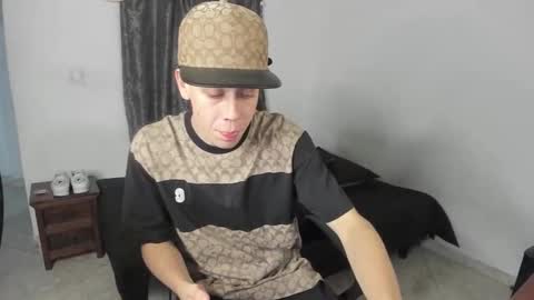 Julius Novachrono  online show from 03/20/26, 11:20