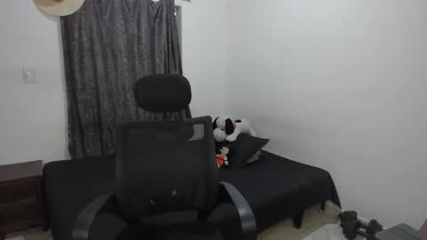 Julius Novachrono  online show from 04/11/26, 12:26