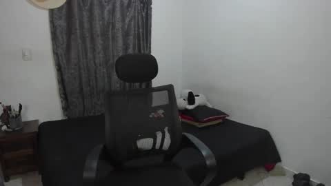 Julius Novachrono  online show from 04/16/26, 12:44