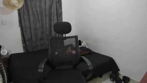 Julius Novachrono  online show from 04/20/26, 09:01