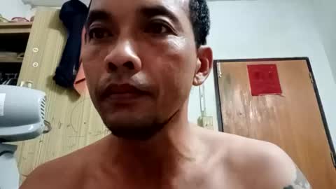 santichai561323 online show from 02/03/25, 12:58