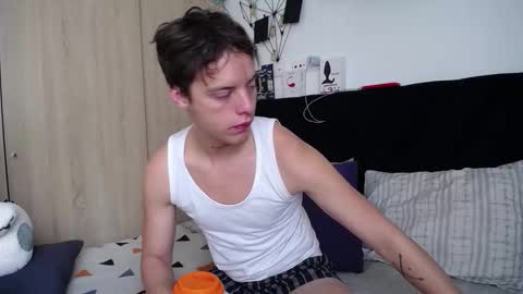 Santii online show from 10/13/25, 01:22