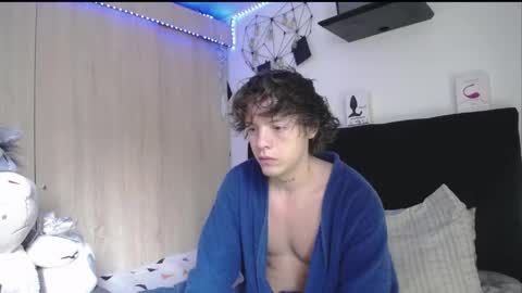 Santii online show from 04/21/26, 02:01