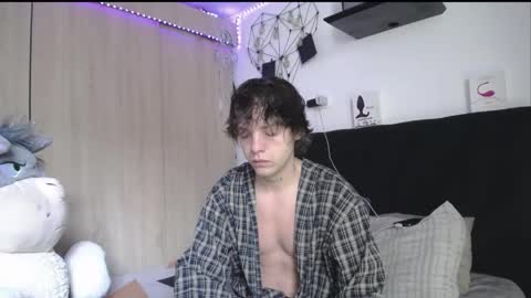 Santii online show from 04/23/26, 01:46