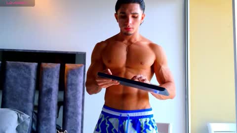 Santiago Seans online show from 02/09/26, 03:05