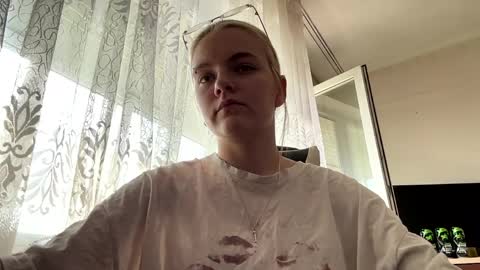 Rina online show from 05/30/26, 10:34