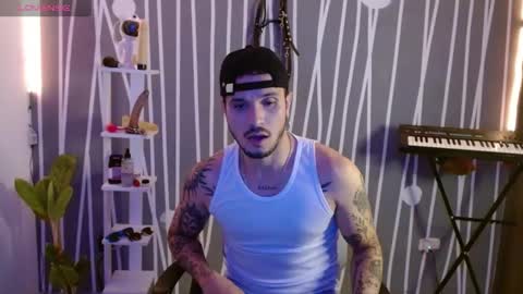 Snapshot of santti_torres chatting on 01/11/25, 02:41 Santy Torres online show from 01/11/25, 02:41