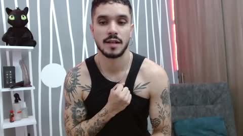 Snapshot of santti_torres chatting on 09/25/25, 03:10 Santy Torres online show from 09/25/25, 03:10