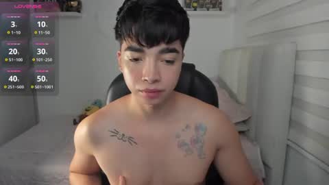 Snapshot of santy7u7 chatting on 06/26/26, 01:26 Mr. Santiago online show from 06/26/26, 01:26