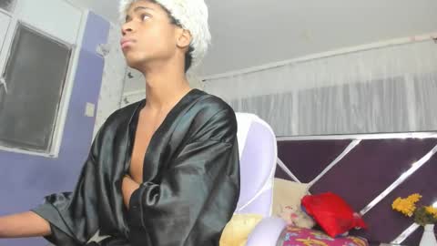 santy online show from 12/18/25, 11:49