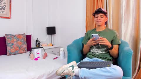 Snapshot of santy_carrington chatting on 01/09/25, 08:55 Santiago Carrington online show from 01/09/25, 08:55