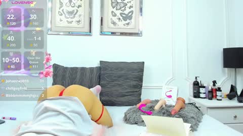 Snapshot of santy_carrington chatting on 01/21/25, 01:08 Santiago Carrington online show from 01/21/25, 01:08