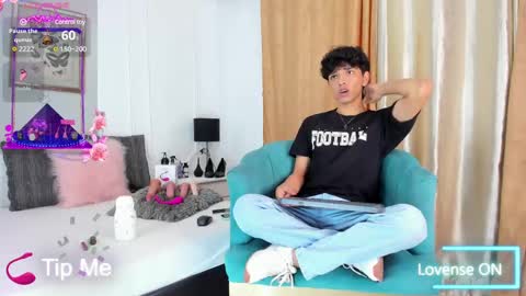 Snapshot of santy_carrington chatting on 02/12/25, 08:50 Santiago Carrington online show from 02/12/25, 08:50