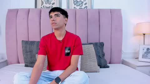 Santiago Carrington online show from 03/06/26, 09:11