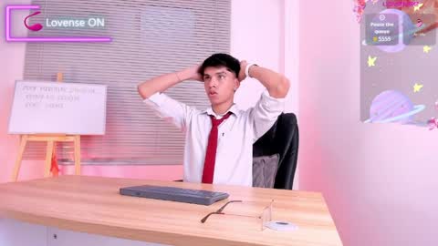 Santiago Carrington online show from 03/26/26, 08:25