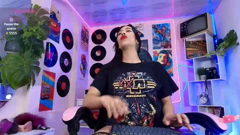 Tatiana online show from 10/21/25, 12:06