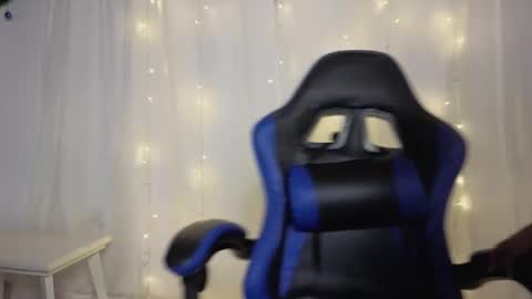 Snapshot of saorisworld chatting on 01/14/26, 01:33 saorisworld online show from 01/14/26, 01:33