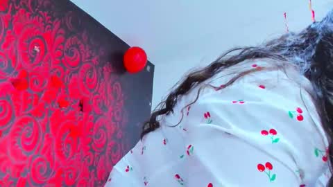 Snapshot of saphira_muse chatting on 03/31/26, 04:35 saphira muse online show from 03/31/26, 04:35