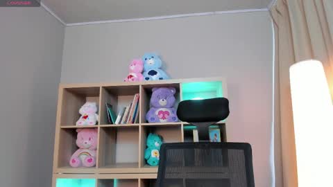 Snapshot of saphyralux chatting on 05/30/26, 10:18 saphyralux online show from 05/30/26, 10:18