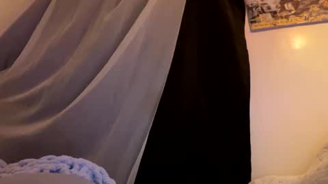 Snapshot of sapphire_honest chatting on 12/28/24, 09:09 sapphire online show from 12/28/24, 09:09