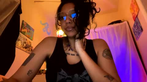 Snapshot of sapphire_honest chatting on 01/04/25, 02:46 sapphire online show from 01/04/25, 02:46