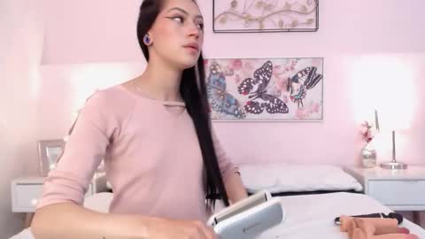 Sara online show from 11/24/25, 08:19