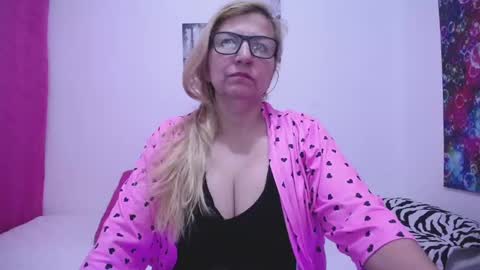 sara online show from 01/08/25, 01:20