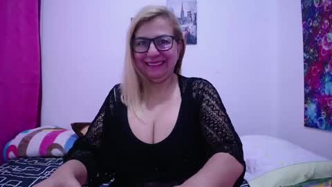 sara online show from 02/18/25, 02:27