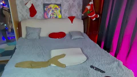 sara  foxy online show from 12/09/24, 06:03