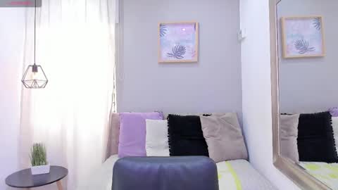    online show from 10/23/25, 12:04