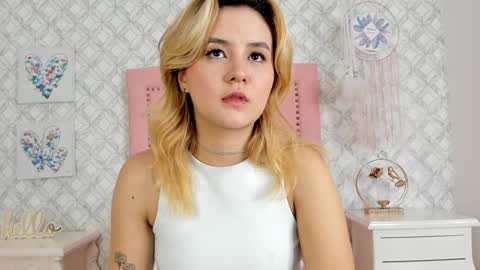 Snapshot of sara__williams chatting on 01/19/25, 03:50 Sara online show from 01/19/25, 03:50