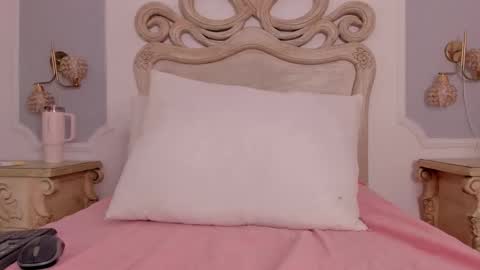 Snapshot of sara__williams chatting on 09/18/25, 03:41 Sara online show from 09/18/25, 03:41