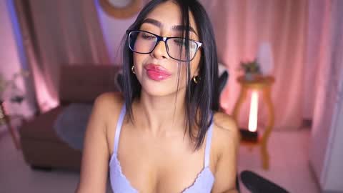 Snapshot of sara_albrecht chatting on 01/22/25, 12:27 Sara online show from 01/22/25, 12:27