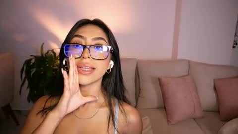 Sara  online show from 11/03/25, 12:57