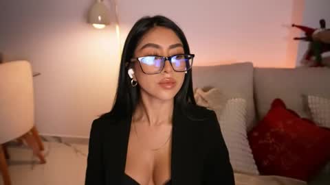 Sara  online show from 12/18/25, 03:34