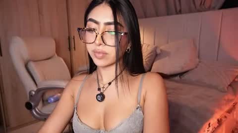Sara  online show from 07/05/26, 04:19